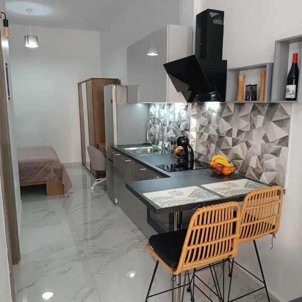 Heraklion Central Appartment MaZa2, hotel in Néa Alikarnassós