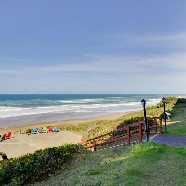 Lincoln City Beach Condo Clubhouse and Pool Access!, ξενοδοχείο σε Λίνκολν Σίτι