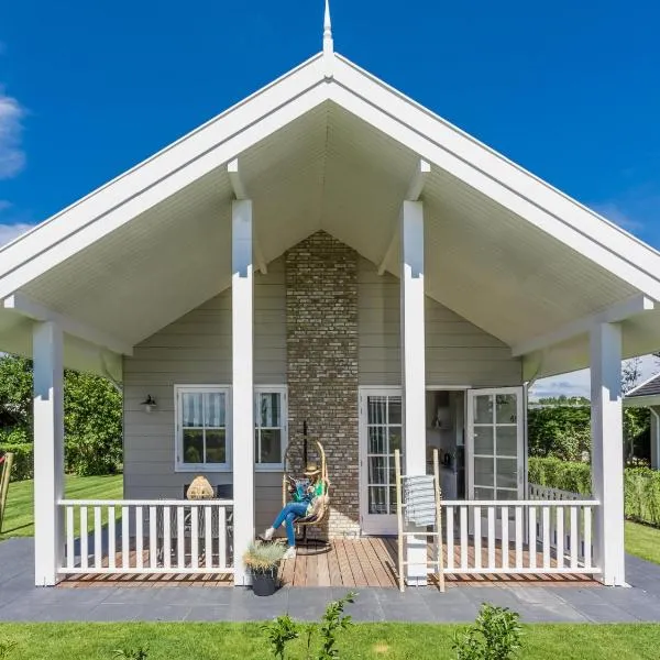 Bungalow near Dutch Coast & Forest, hotel in Noordwijk