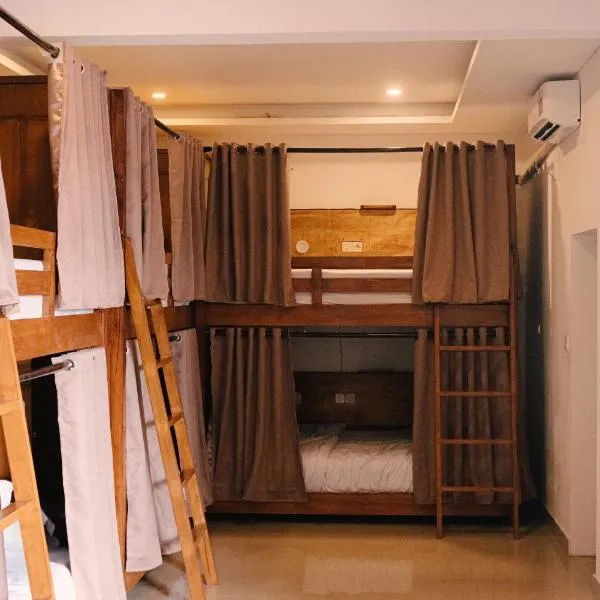 Semeton Surf House, hotel in Bumbang