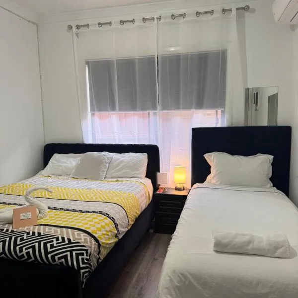 Mahzan Private Room 4 - Shared House, hotel i Truganina