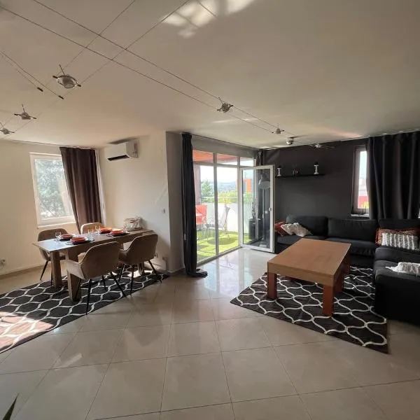 Stylish Stay Prešov, Panoramic View & parking, hotel a Prešov