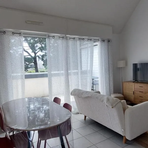 Appartement 4 personnes, idéal pour les familles, hotel in Saint-Philibert