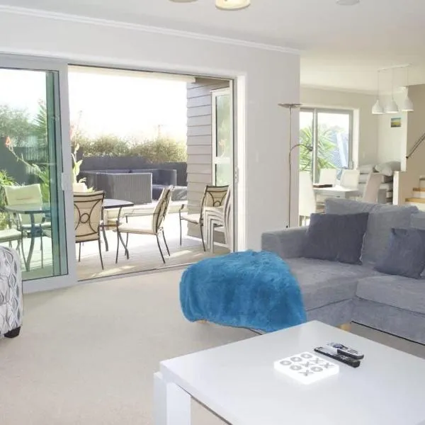 Magic on Molesworth - 2BR townhouse near CBD, hotel in New Plymouth