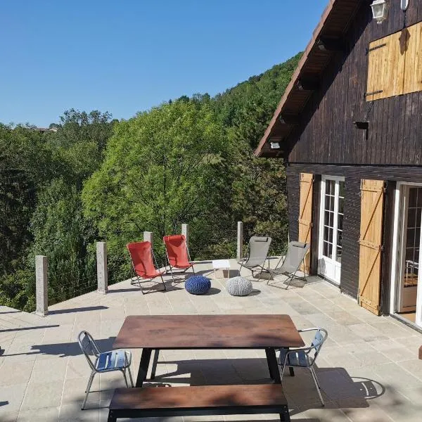 Le Chalet D'en Paradis, hotelli Serrières-sur-Ainissä