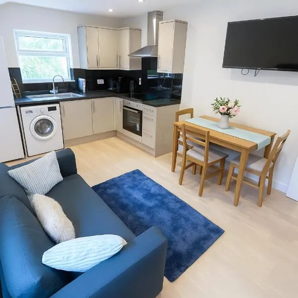 Inviting 2-Bed Flat - near Finsbury Park, hotel in London
