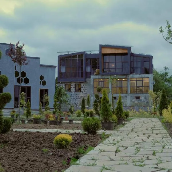 Beeography guest house, hotel v destinaci Vardablur