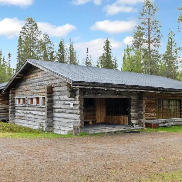 Holiday Home Metsä-luosto by Interhome, hotel v destinaci Luosto