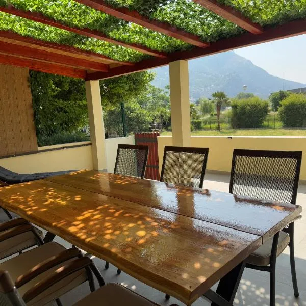 Apartment Marina, hotel in Omiš