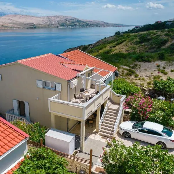Seaview family apartments Dubrava, хотел в Паг