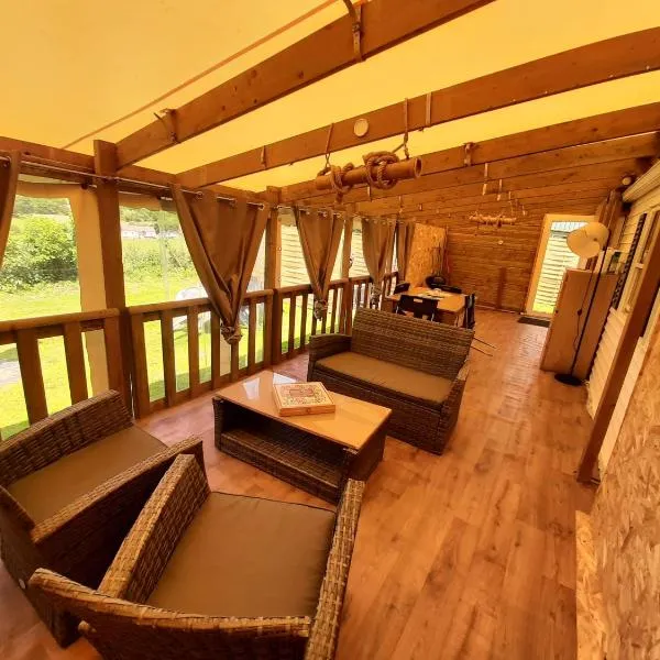 Au petit coin tranquille, hotel v destinaci Saint-Gobert