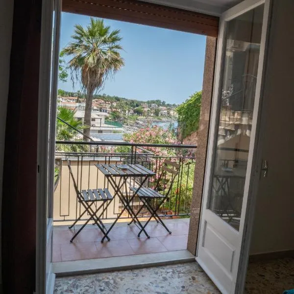 Appartamento La Corsara, hotel en Aci Castello