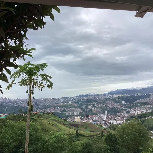 Las Hamacas Mountain Hostal Apto Independiente #3，位于Villamaría的酒店