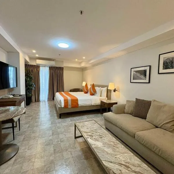 Sheryll Escapes - La Grande Phase 2, Grand Studio 708 on 7th floor with Balcony, Wifi & Netflix, hotel v destinaci Angeles