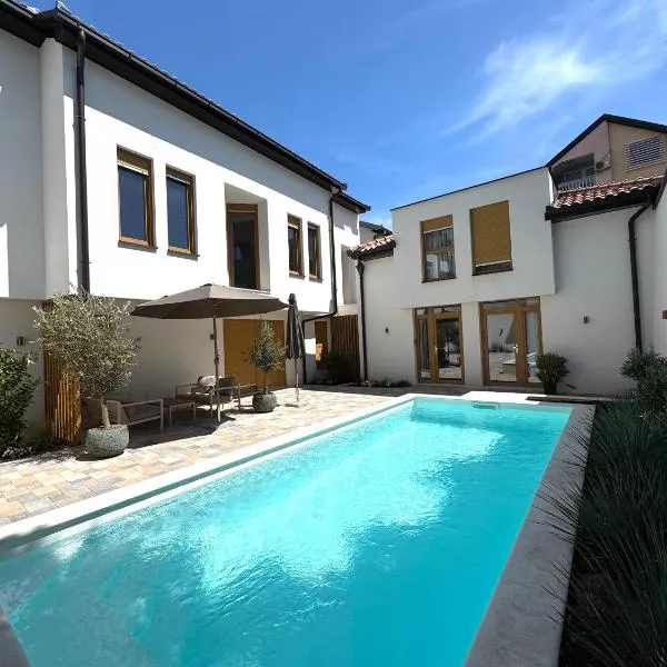 Villa Sevdah - apartments in the city centre, with pool and free parking, hotel in Mostar