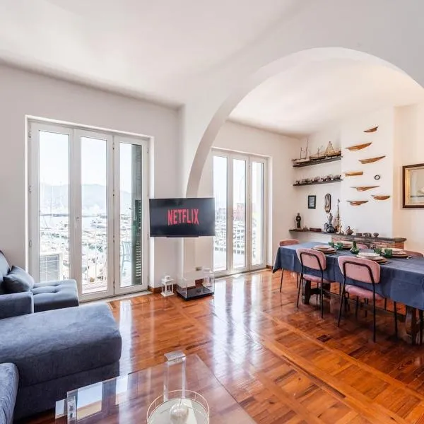 Sea View Home - Steps to Sea - AC - WiFi - Center, hotel in Santa Margherita Ligure