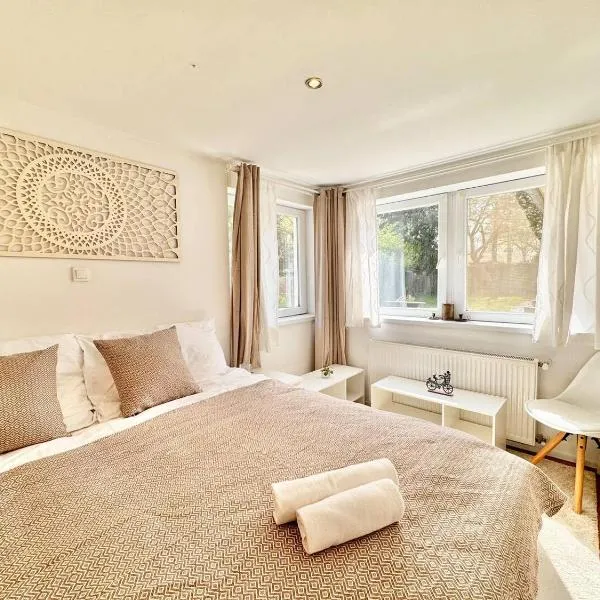 Juicy Luxury Spa, hotel in Szentendre