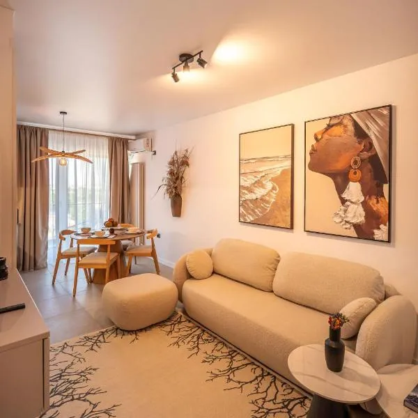 Cosmic Odyssey Apartments Free Parking-Pool-SPA-Playground, hotel em Mamaia Nord – Năvodari