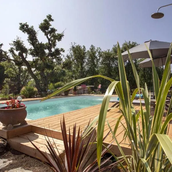 Villa la quietude, hotel v destinaci Saint-Cézaire-sur-Siagne