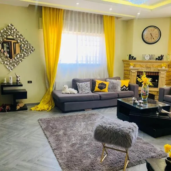 Laura's Stylish Villa, hotel v destinaci Madaba
