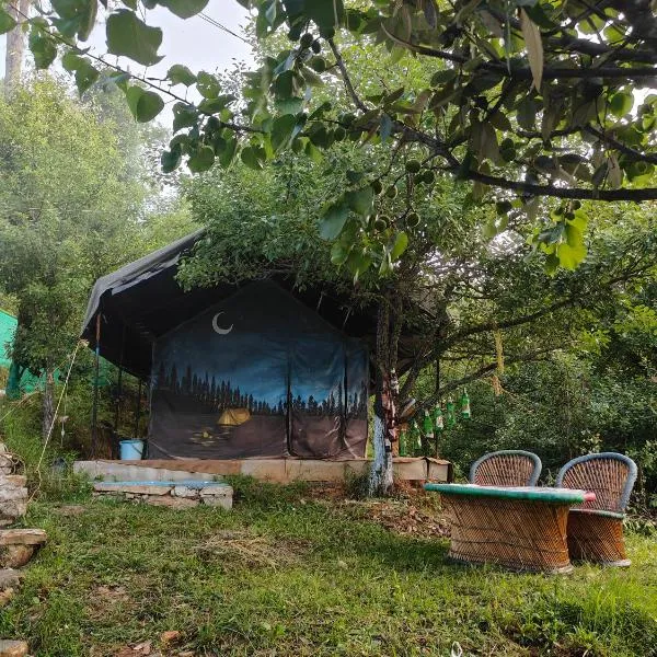 Nayantaara by lake & woods, hotel v destinaci Mukteswar