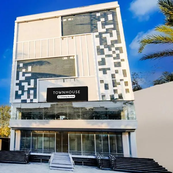 Super Townhouse JP Nagar Miyapur, hotel v destinaci Lingampalli