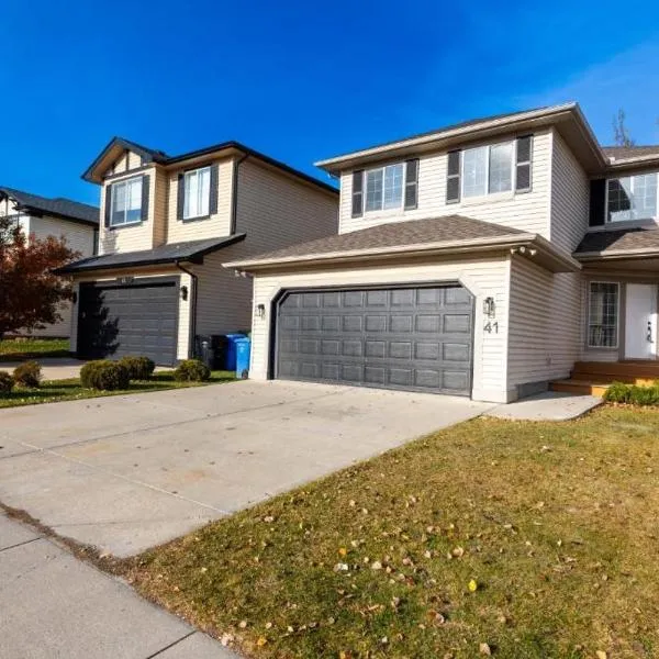 Valley Home 2 Bed 1 Bath Walkout Basement Apartment, 1hr to Banff, 40 Mins Canmore, 5 mins to WinSport & Olympic park, hotel in Calgary