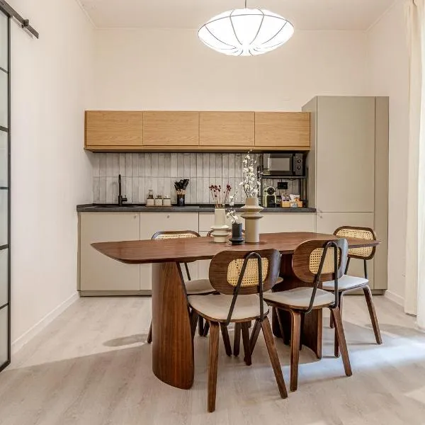 Wabi Sabi Apartment, Posto Auto Privato, Livorno, ξενοδοχείο στο Λιβόρνο