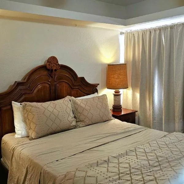 Nice Private Room Close to Red Rock & Las Vegas Strip #3, hotel in Las Vegas