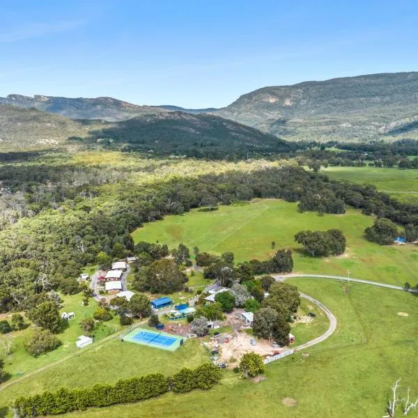 Halls Haven Tiny House 1 by Tiny Away, hotel v destinaci Halls Gap