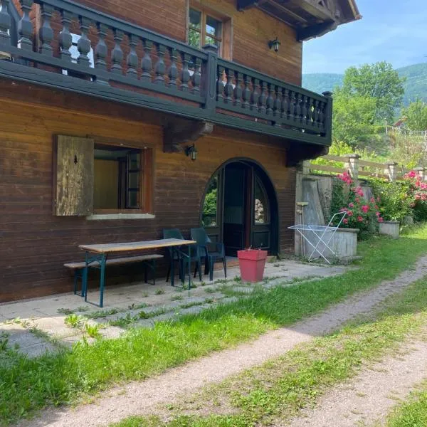 gite duparcq lavigne, hotel in Steige