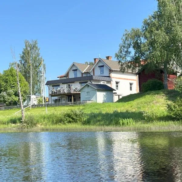Hotell Strandvillan B&B, hotel v destinaci Orsa