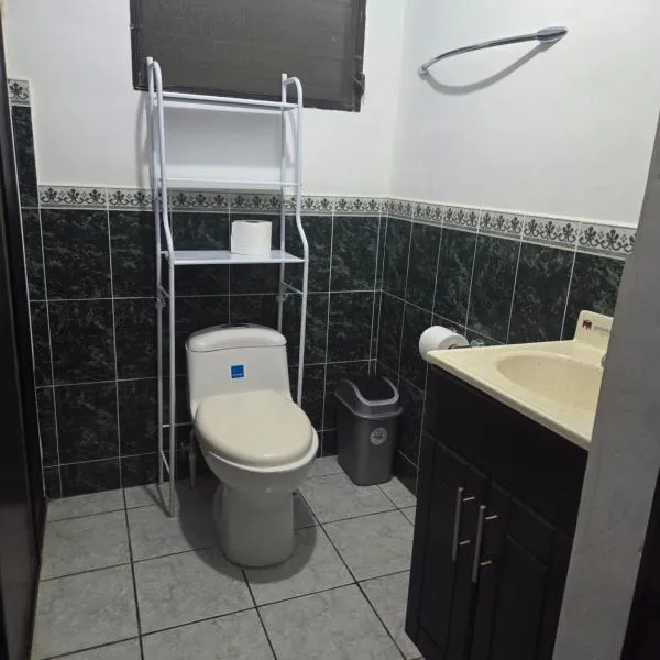 Hotel Ohana, hotel em San Juan Talpa