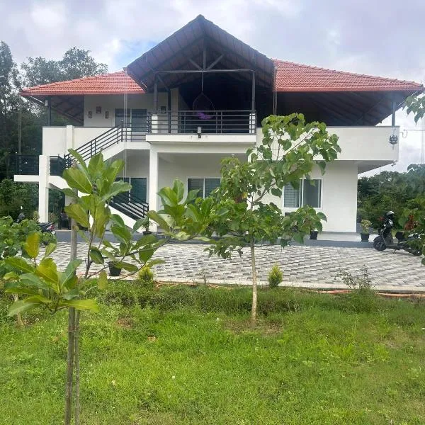 Sriram Guesthouse Chikmagaluru，位于奇克马格尔的酒店
