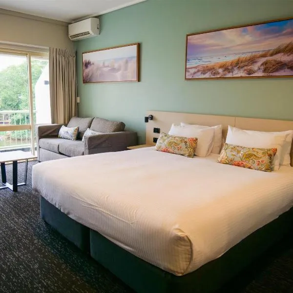 Nightcap at Hinterland Hotel Nerang, hotel in Gold Coast