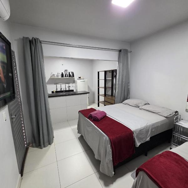 Microcasa Privativa 2 - Suíte Mobiliada Climatizada WiFi e Garagem Individual - Foto 2