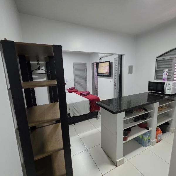 Microcasa Privativa 2 - Suíte Mobiliada Climatizada WiFi e Garagem Individual - Foto 4