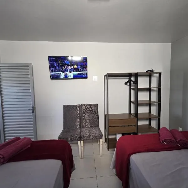 Suíte3 Privativa Climatizada Mobiliada com Garagem e Wi-Fi, hotel v destinaci Goiânia