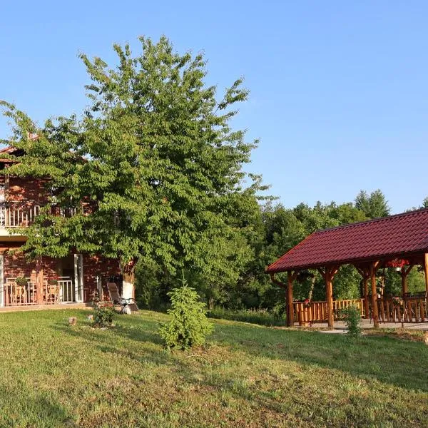 House Trebević ReStart, hotel en Petruše