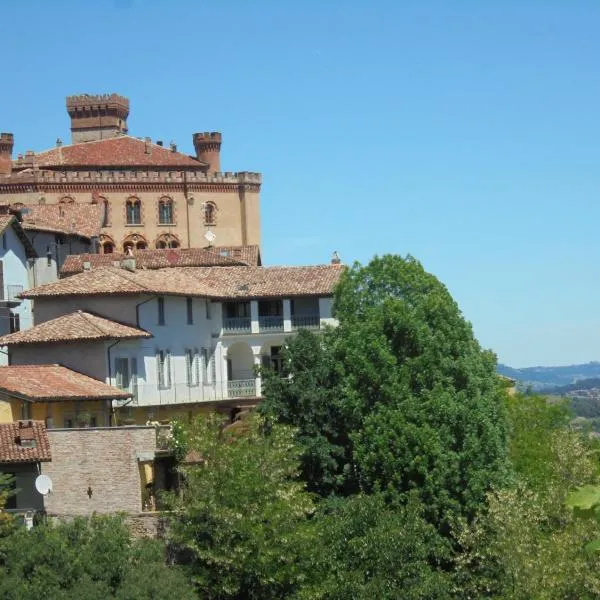 Agriturismo La Terrazza sul Bosco, hotel Barolóban