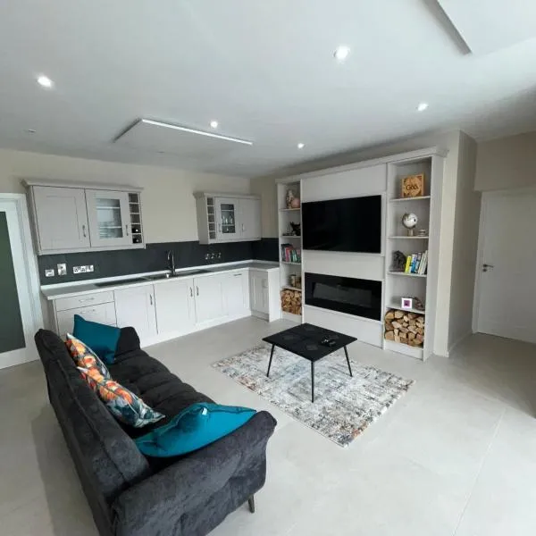 Oakdale Lodge, Hotel in Derrymore Bridge