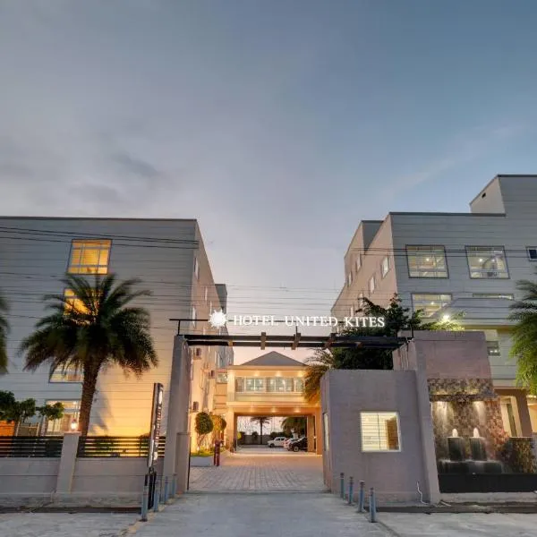Hotel United Kites, khách sạn ở Hassan