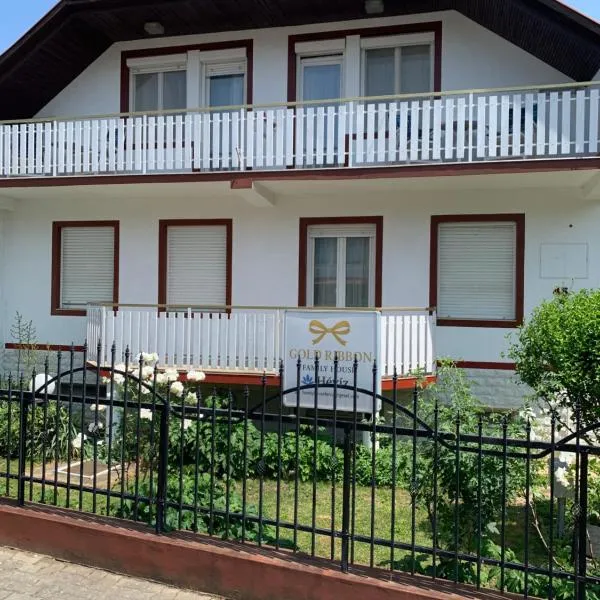 Gold Ribbon Family House, hotel in Hévíz