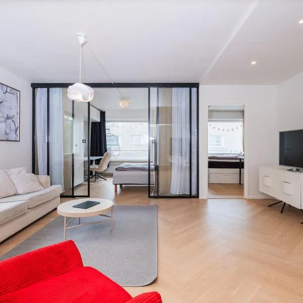 3BR Scandinavian 76 m2 Linnanmäki Free parking، فندق في هلسنكي