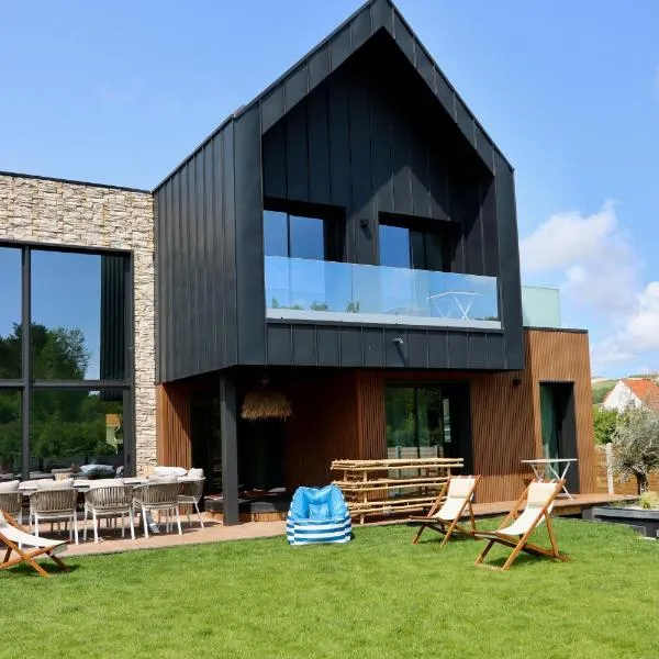Les Suites, hotel in Camiers