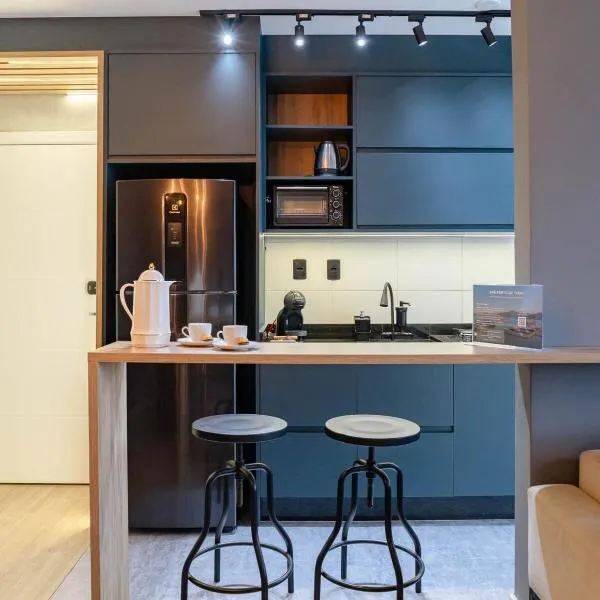 Perto de tudo em Itajaí apê com varanda e 2 vagas、イタジャイのホテル