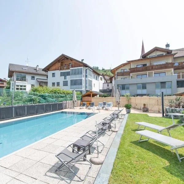 Gasthof Teiser Stern, hotel en Funes