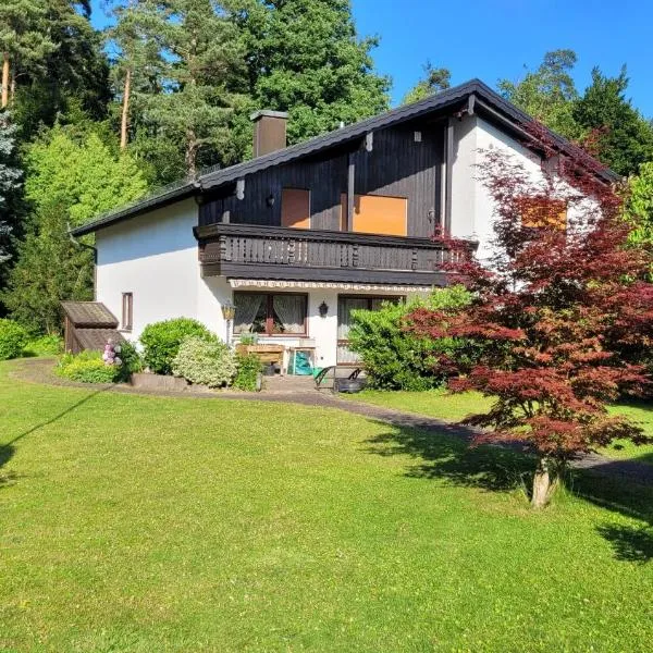 Gemütliches Gästehaus!, hotel v destinaci Waldkraiburg