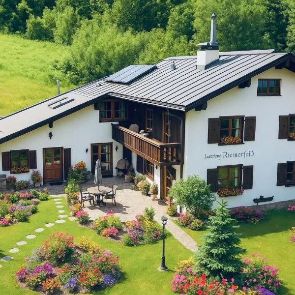 Landhaus Riemerfeld-Kehlsteinblick: Berchtesgaden şehrinde bir otel