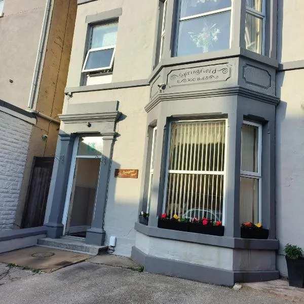 Springfield house holiday apartments, hotel em Blackpool